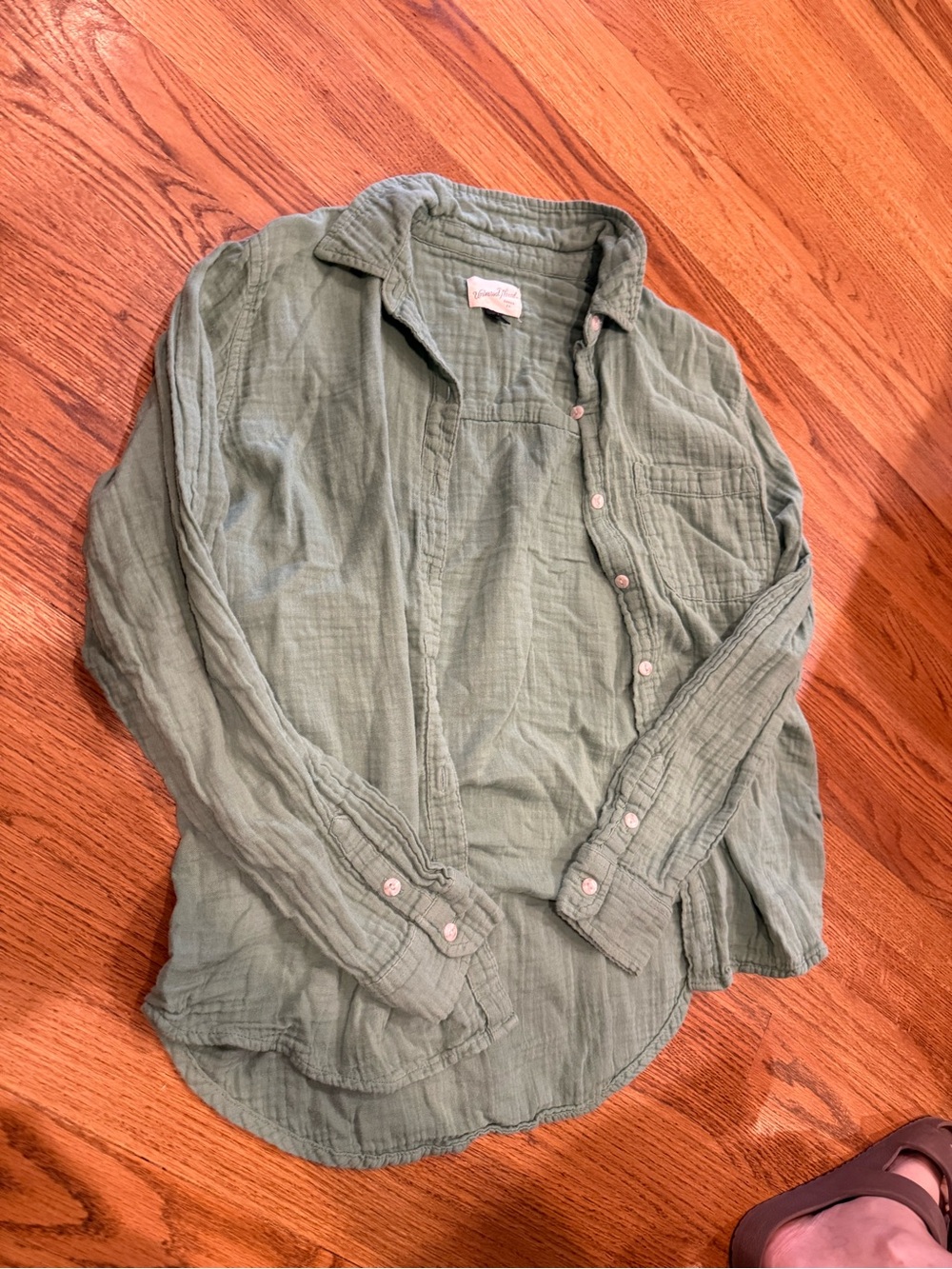 Women’s universal thread Lightweight Green Button-Up Shirt - gauze button down S